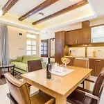 Aparthotel Villas Arbia 5*