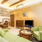 Villas Arbia 5*
