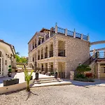 Villas Arbia Banjol