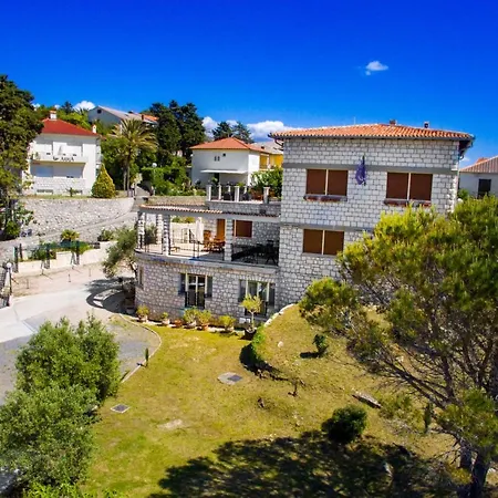 Villas Arbia Banjol