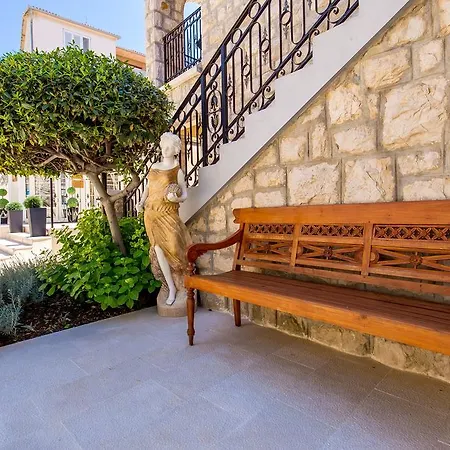 Aparthotel Villas Arbia 5*