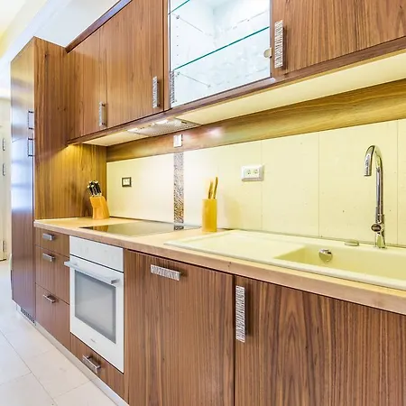 Hotel apartamentowy Arbia